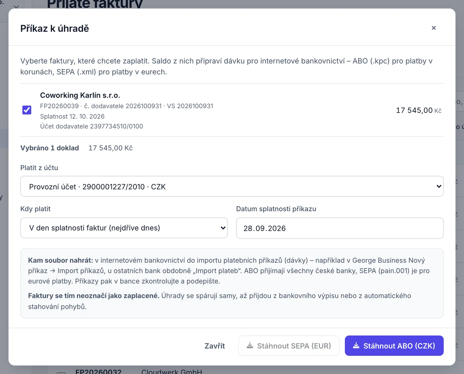 Okno Příkaz k úhradě se seznamem neuhrazených přijatých faktur dodavatelů, poli Platit z účtu a Kdy platit a tlačítky Stáhnout SEPA (EUR) a Stáhnout ABO (CZK).