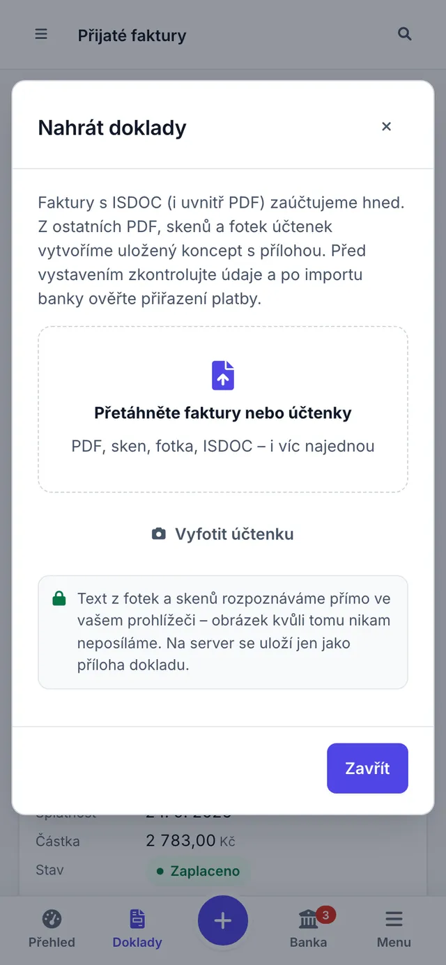Dialog Nahrát doklady na telefonu s tlačítkem Vyfotit účtenku.